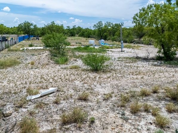 3092 Rosita Valley Rd, Eagle Pass, TX 78852