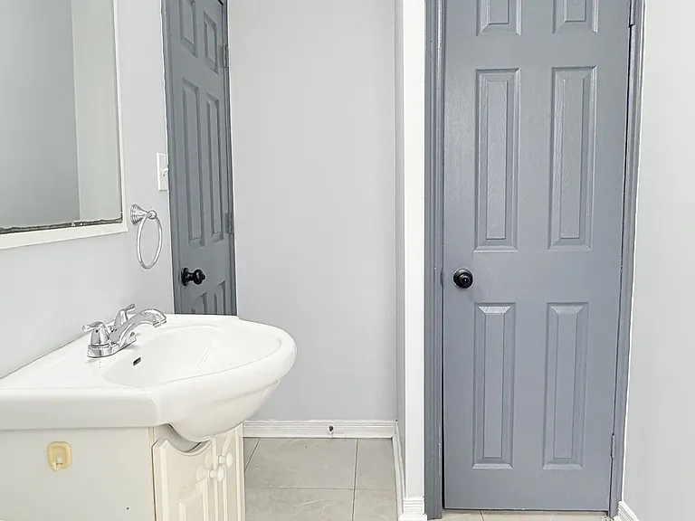 1238 Richmond St #2 — Photo 12