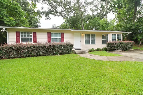 1904 Karen Ln Photo 1