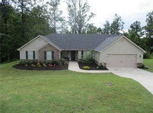 1466 Fieldstone Ct, Winder, GA 30680