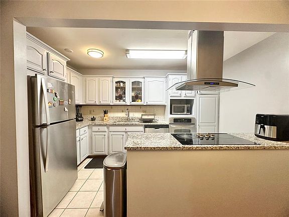 3rd image of 4120 Parklawn Ave APT 134