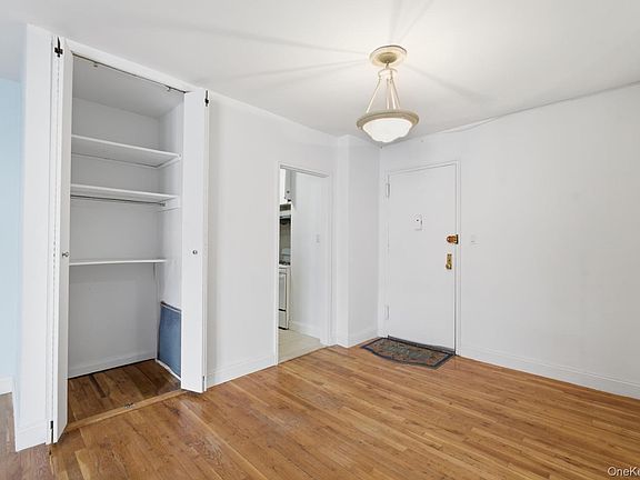 5th image of 144-30 Sanford Ave #6V