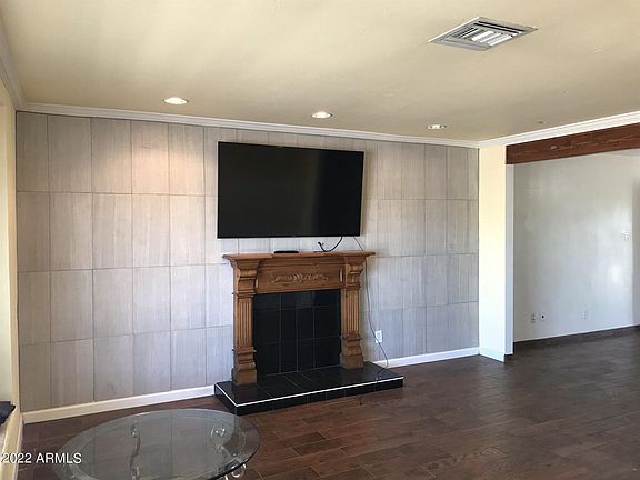 4th image of 8717 E Thornwood Dr