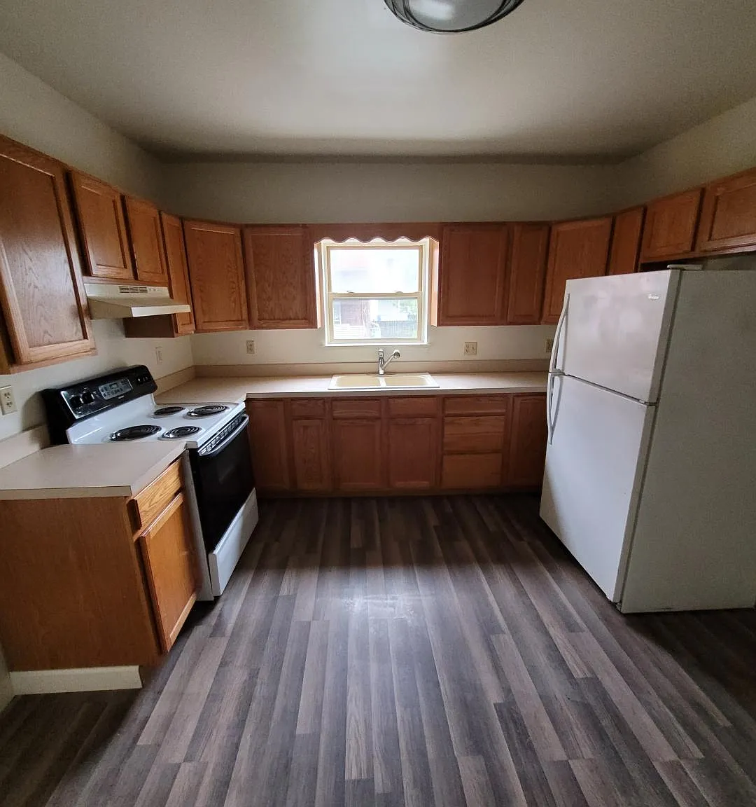 3 bed, 1400 sqft, $1,280 — Photo 4