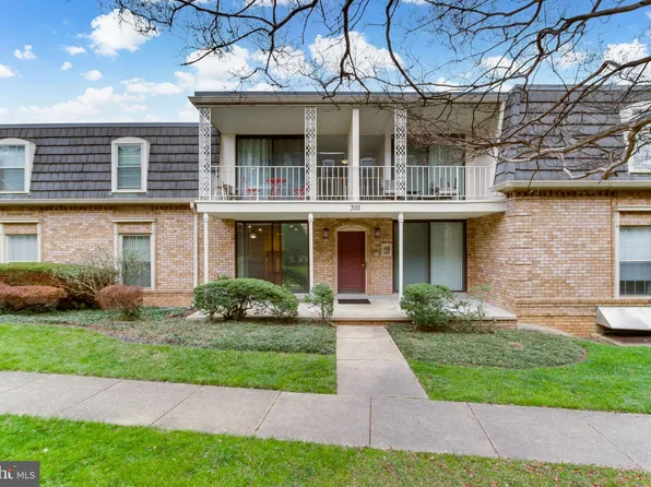 3111 Patrick Henry Dr APT 625, Falls Church, VA 22044
