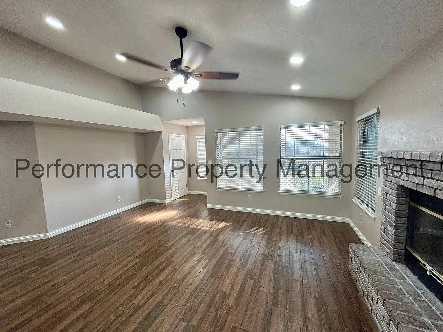 Beautiful 3 Bed/2 Bath + Office NW Bakersfield Home w/ RBP & Deposit Alternative Option — Photo 2
