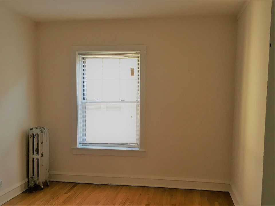 1st image of 3530 N Marshfield Ave #2