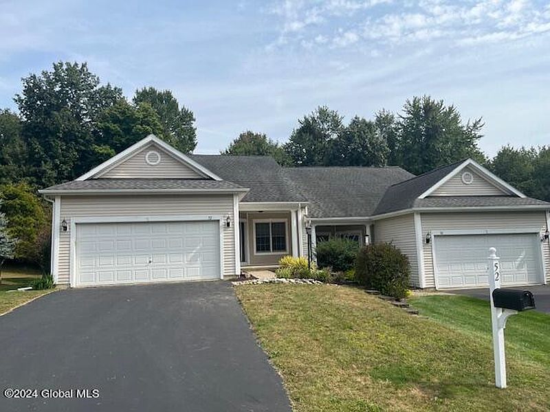 2nd image of 52 Rockrose Drive