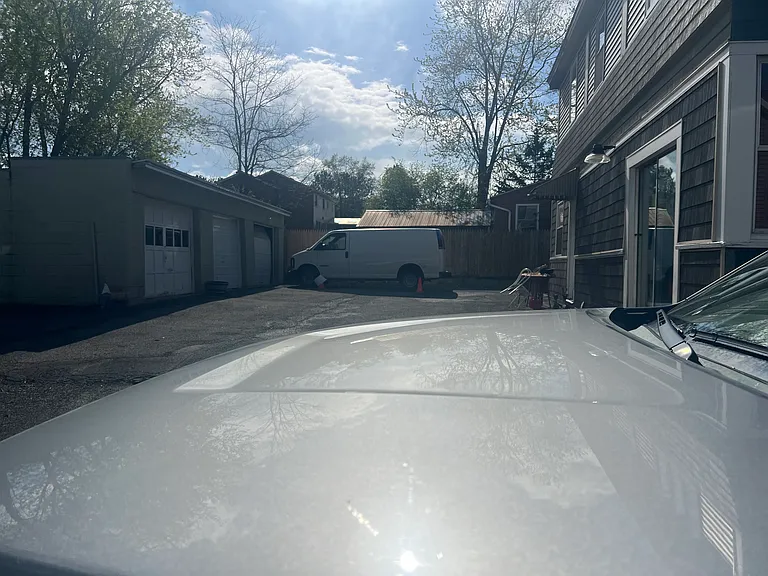 Altamont Ave — Photo 9