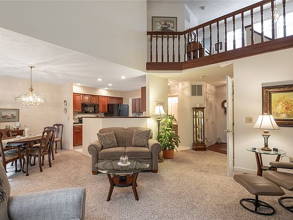 5th image of 3906 W Summit Ridge Dr