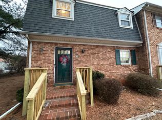 137 Holmes Cir, Lynchburg, VA 24501