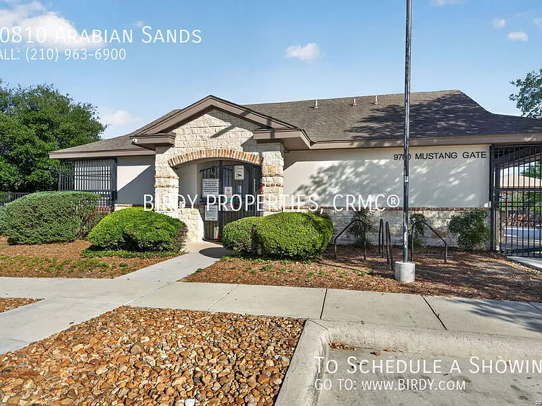 10810 Arabian Sands — Photo 41