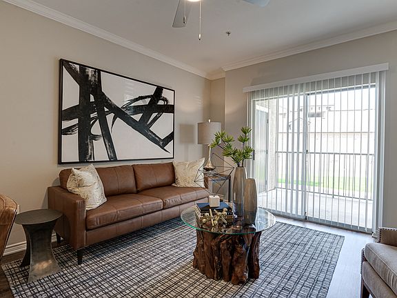 4th image of 501 Highland Dr APT 1232