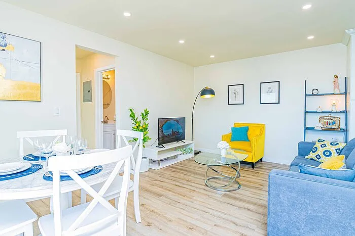 2 bed, 2.0 bath, $3,900 — Photo 3