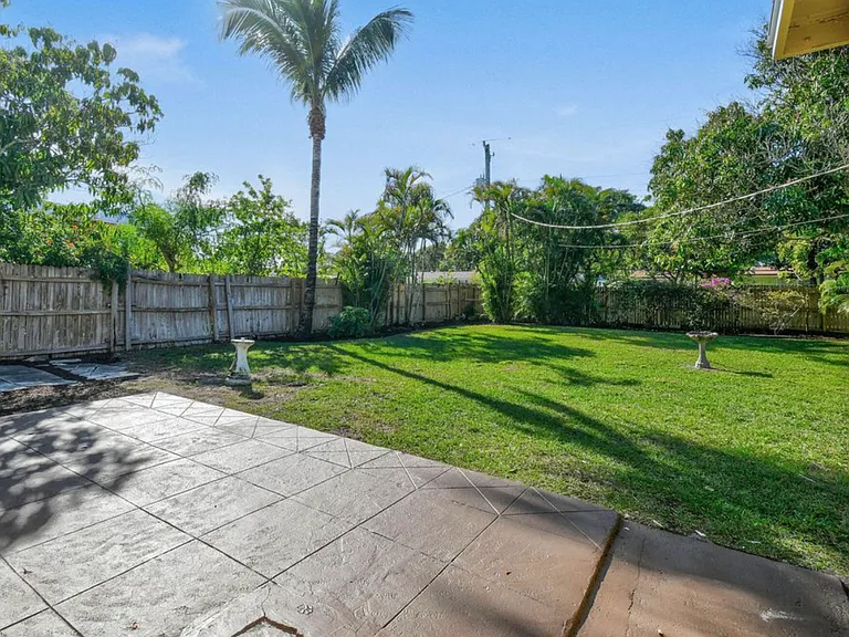 836 Evergreen Dr — Photo 27