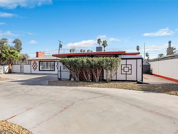 4th image of 1589 Silver Mesa Way