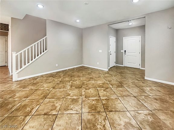 4th image of 8680 Agate Ave