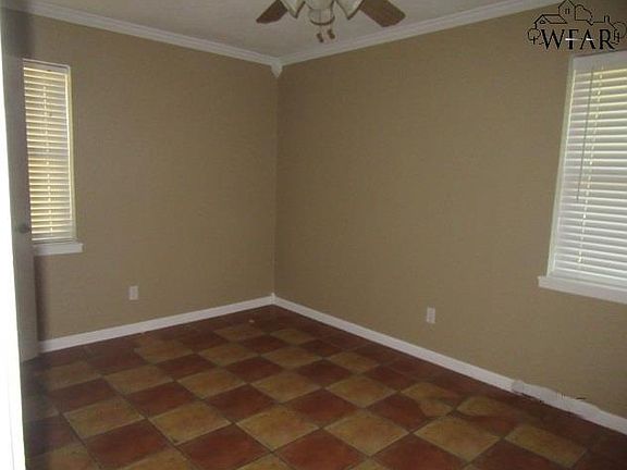 4th image of 708 W Clara Ave