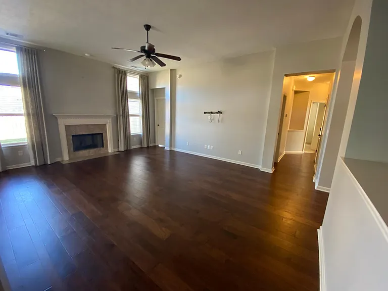 9761 Silver Bell Ct — Photo 16