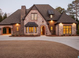 3869 White Oak Dr, Birmingham, AL 35243