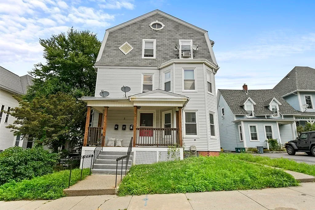 3 bed, 1486 sqft, $2,300 — Photo 1