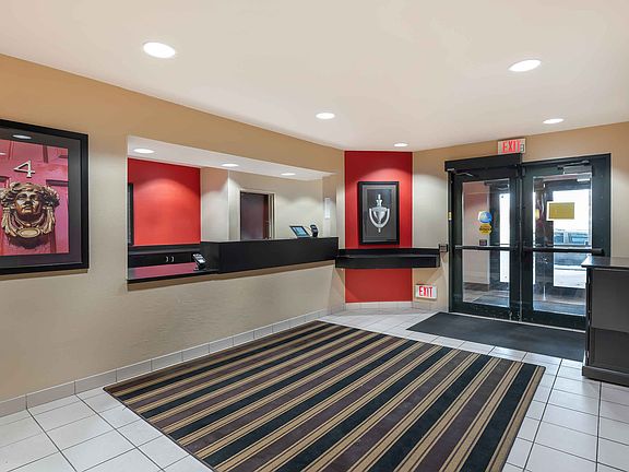 Lobby and Guest Check-in