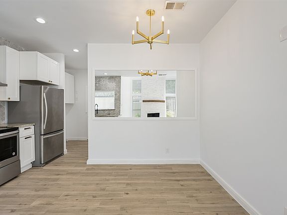 4th image of 6220 Bentwood Trl APT 601