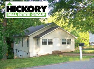 7 S Ervin Ave, Newton, NC 28658