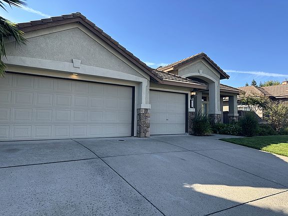3rd image of 1624 Avondale Dr