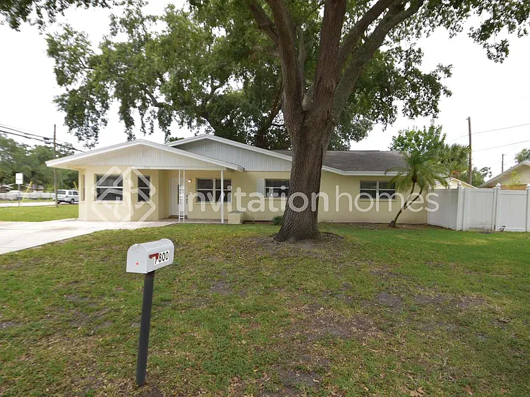 7800 55th Way N — Photo 1