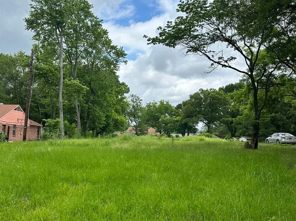 992 Whitehaven Ln, Memphis, TN 38116