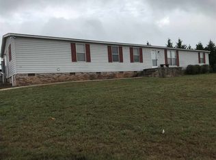 764 Wilkins Rd, Campobello, SC 29322