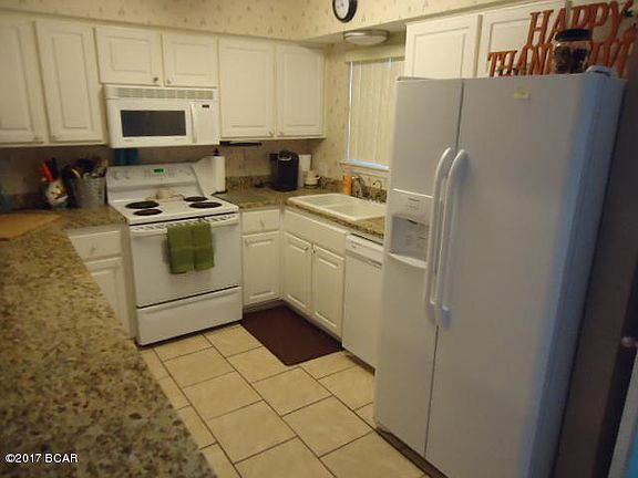 3rd image of 230 Saint Katherine Blvd