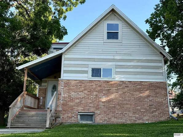 3835 Charles St, Omaha, NE 68131
