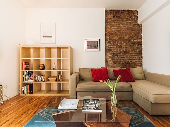 4th image of 15 E 11th St APT 6P