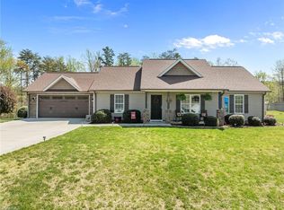 395 Twin Creeks Dr, Stokesdale, NC 27357