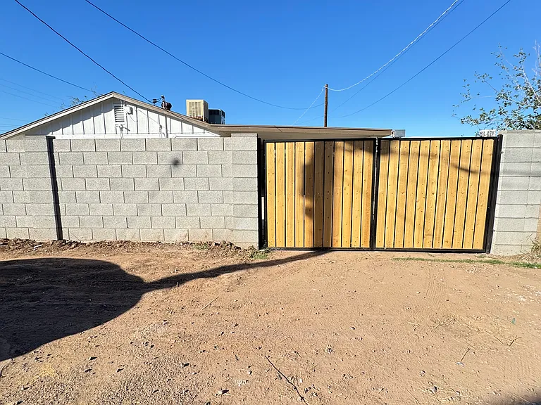 1809 S 7th Ave — Photo 10