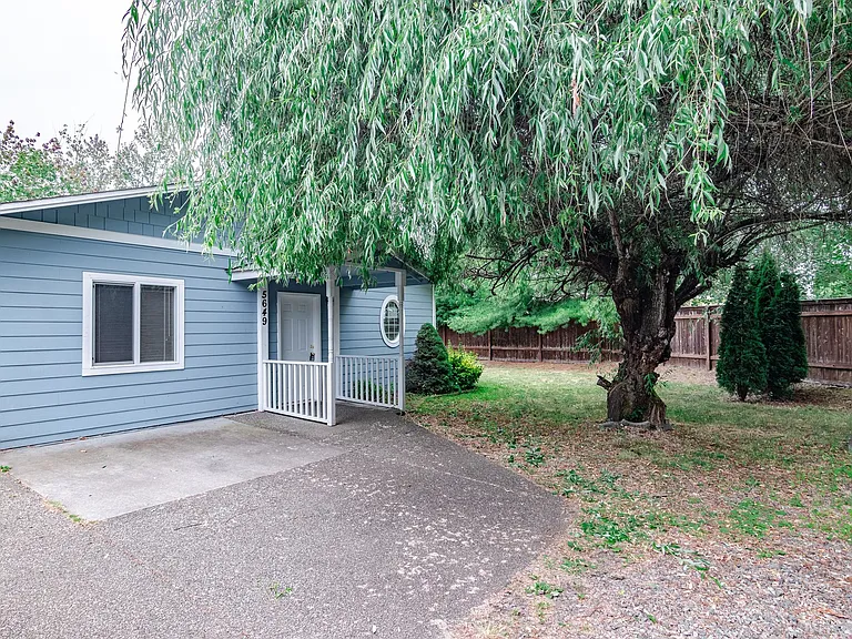 5649 46th Ln SE — Photo 3