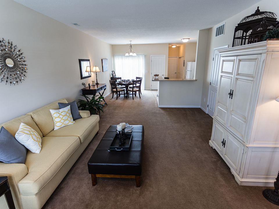 2nd image of 2076 Opal St