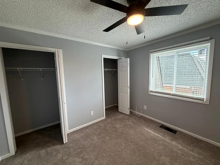 31 Canterbury Ct — Photo 35