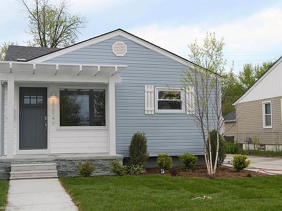 2nd image of 22949 Maxine St
