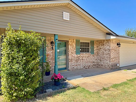 5th image of 5506 NW Cottonwood Dr