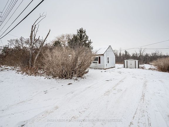 3rd image of 3209 Bronte Rd