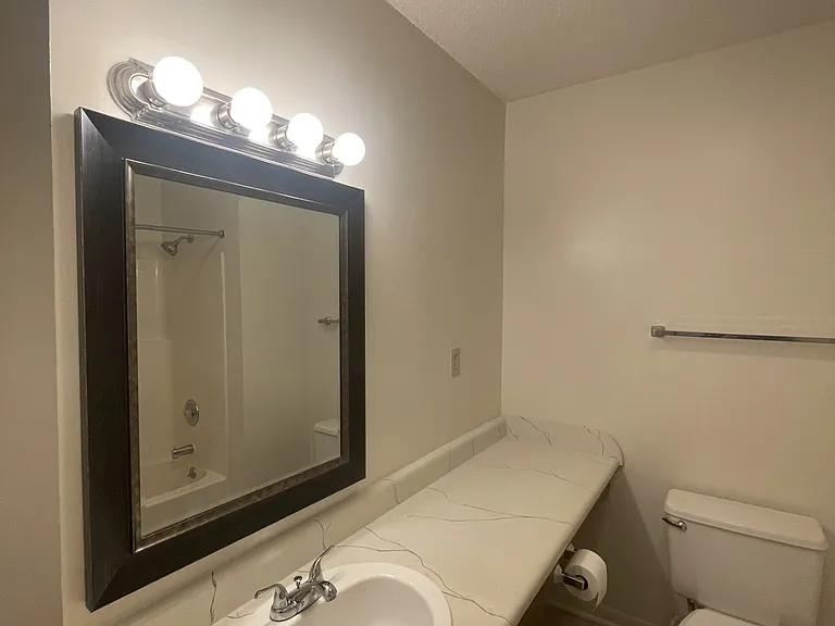 Deer Run Apartments — Photo 8