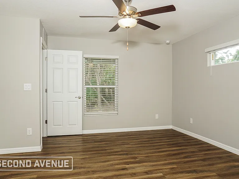 105 Sherbourne St — Photo 13