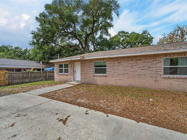 5502 Peach Ave — Photo 7