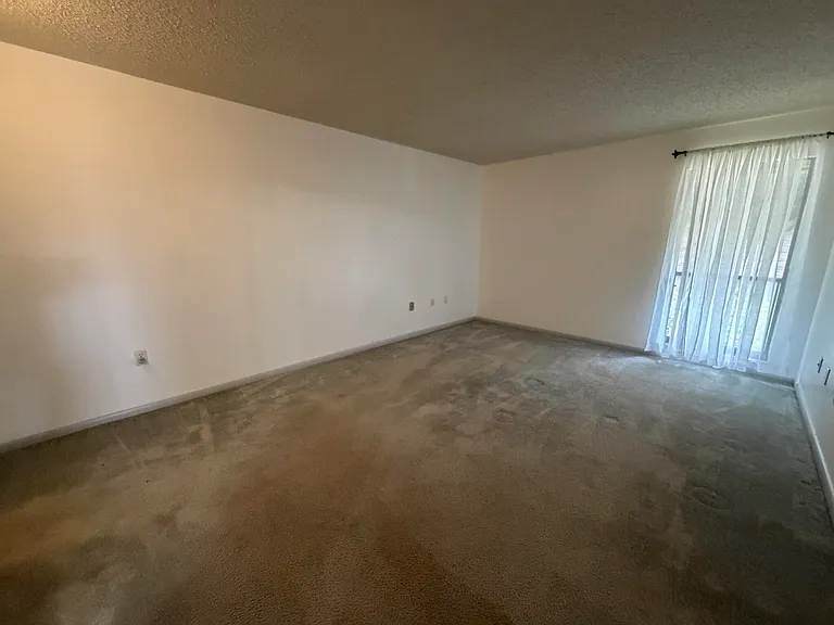 2201 SW 28th St #50 — Photo 13