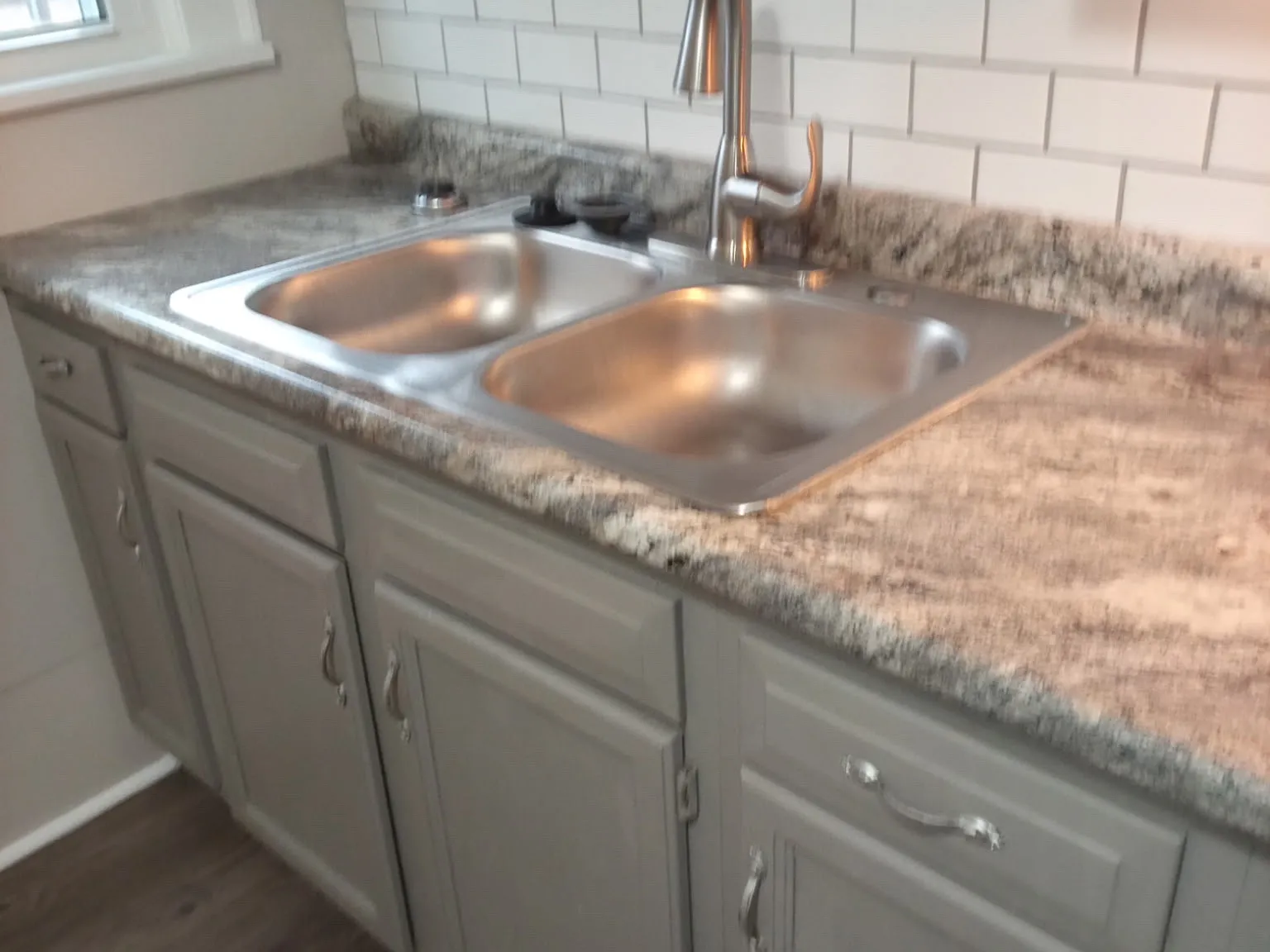 1112 Covert Ave — Photo 3