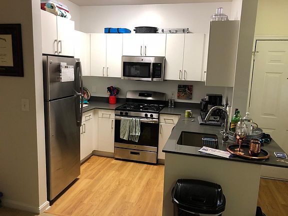4th image of 5030 Eisenhower Ave APT 305