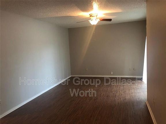 3rd image of 500 Bedford Dr